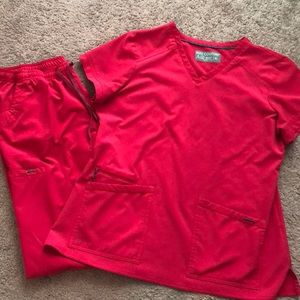 Med Couture Air Scrubs XL Top/L Bottoms